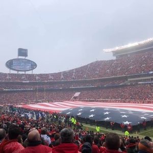 Meet your Posher, Dustin